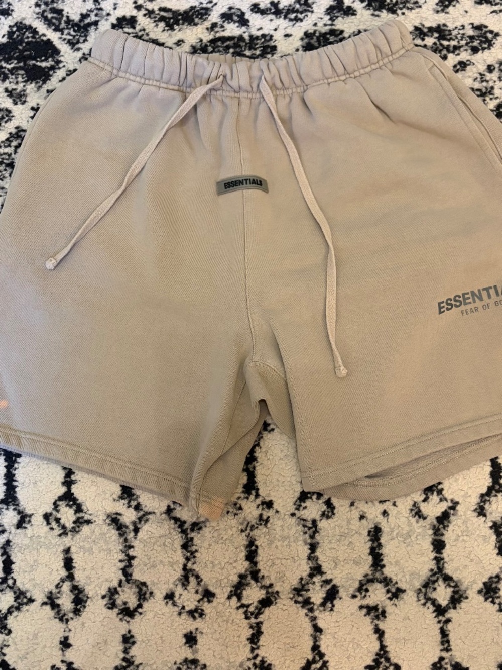 Fear of God Essentials Shorts Men's L Beige Fleece Sweat Lounge Drawstring Beach